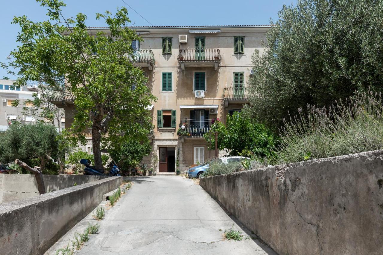 Apartment Pape Split Buitenkant foto